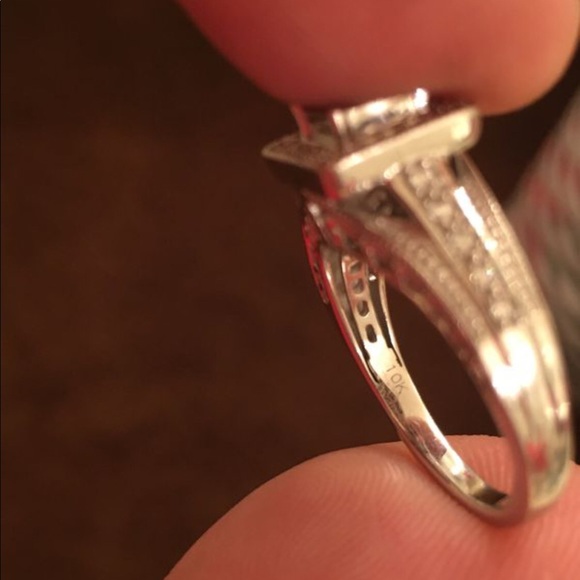 Zales 1/2 ct princess cut size 7 bridal set - Picture 8 of 9